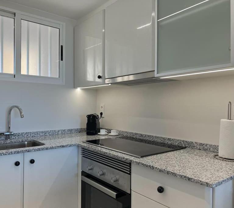 Apartamento 1ª Linea De Playa - Con Piscina Y Parking Playa de Gandia Kültér fotó